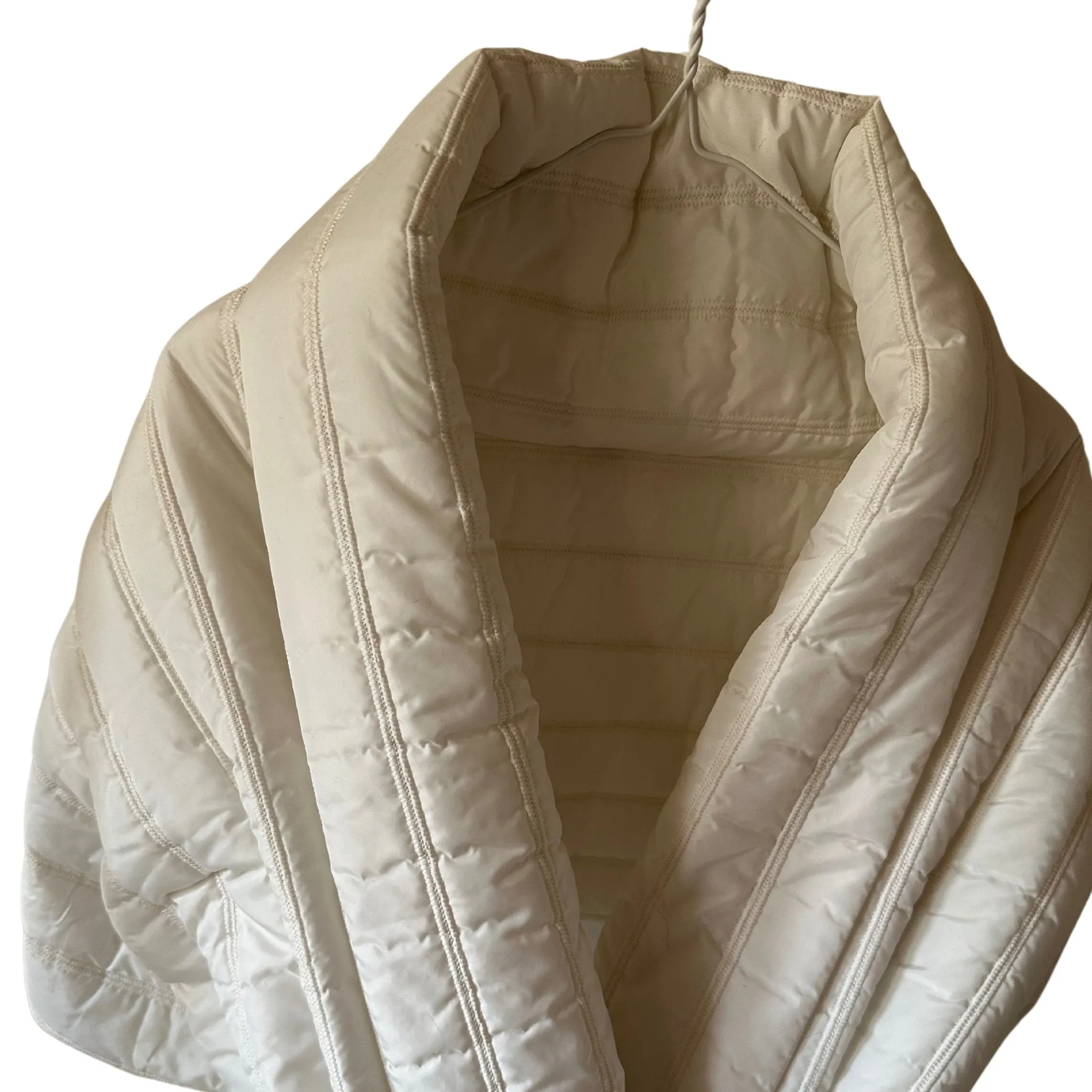 Long Lagre Wide Scarf Puffer 25x80 inch with 2 pocket and Belt. Cape around shoulders wrap. Winter quilted shawl. Warm padded scarf. Down puffy scarves.